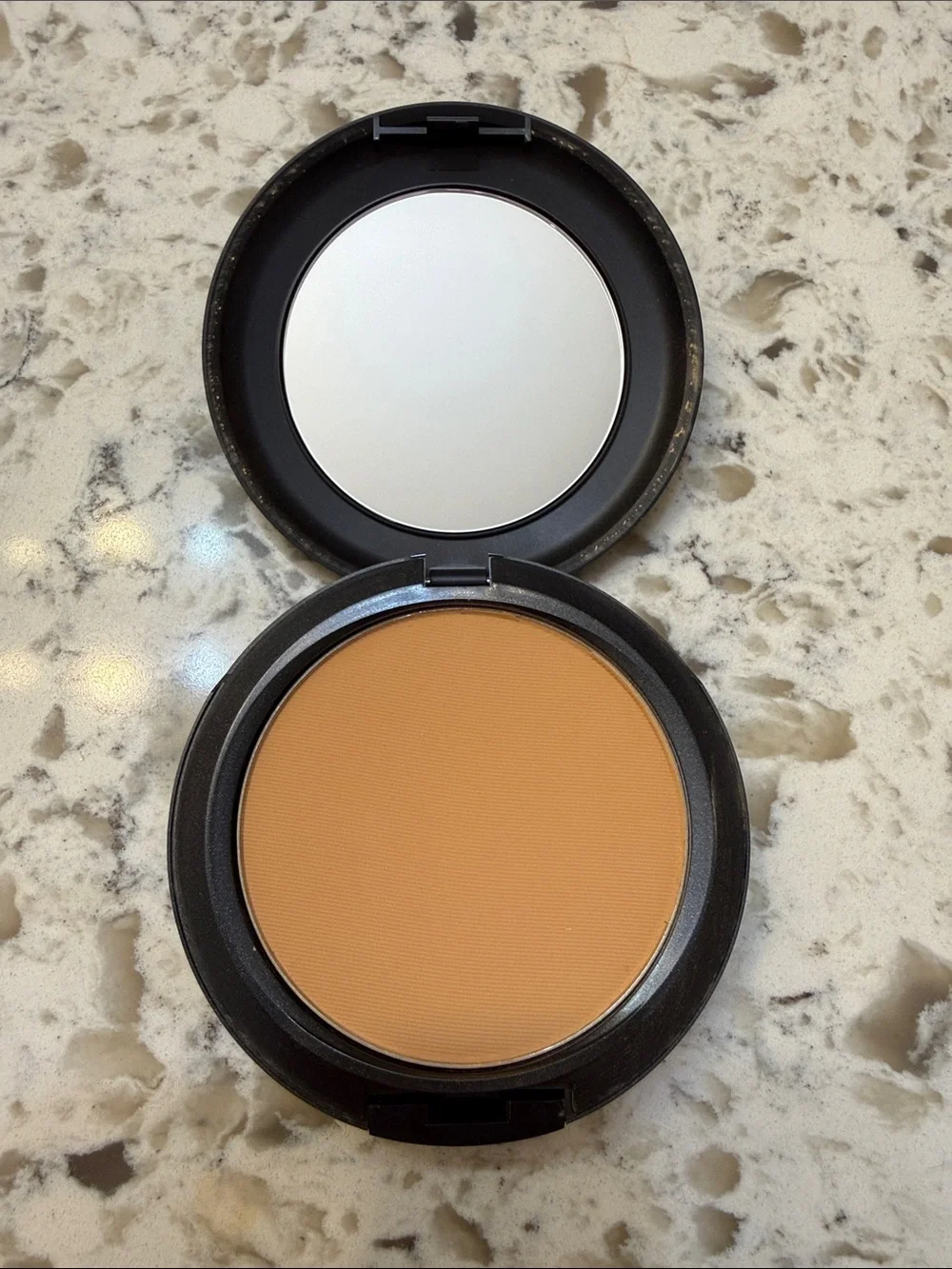 Rare and original MAC Studio Fix Powder Plus Foundation NC42